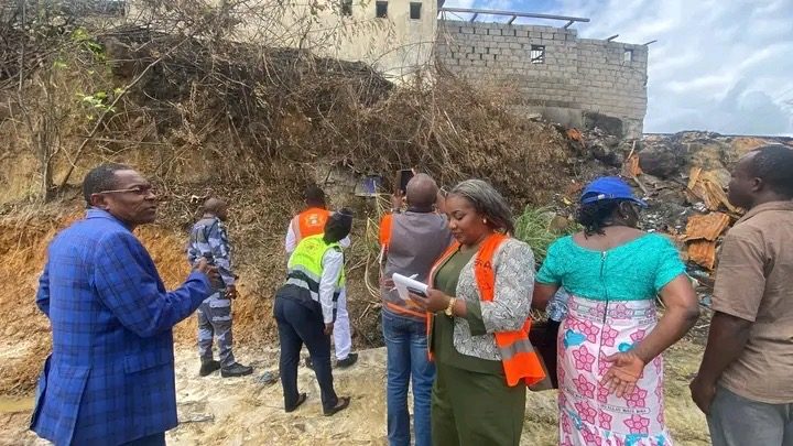 Marché d’Ambowè : un tunnel découvert sous le site soulève des questions sur la sécurité des lieux.