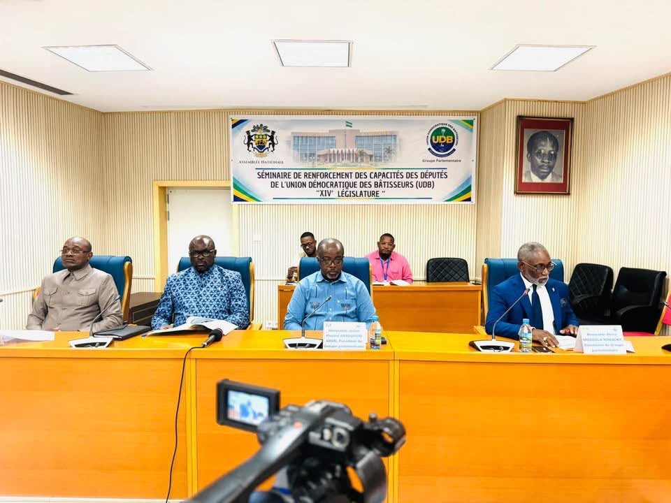 Séminaire de l’UDB : le président de l’Assemblée nationale présent au lancement.